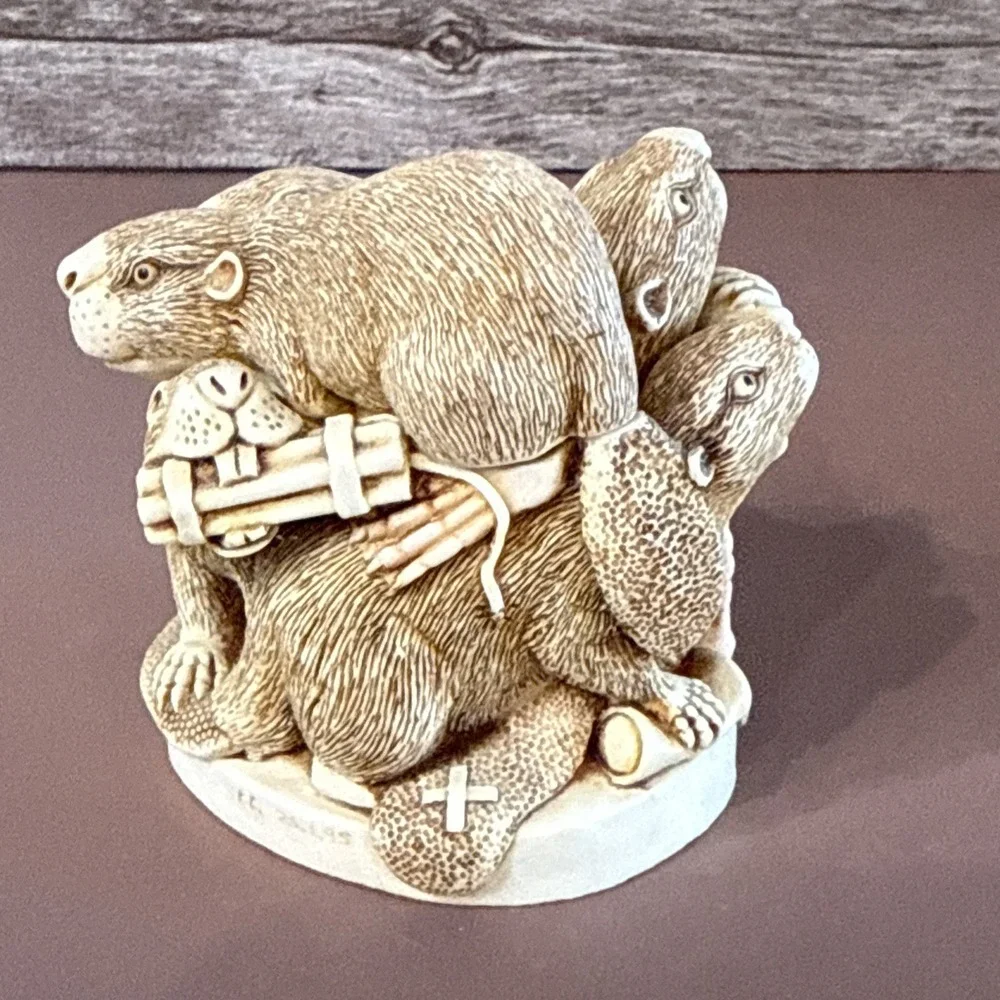 Harmony Kingdom Damnable Plot Beavers With Dynamite Trinket Box